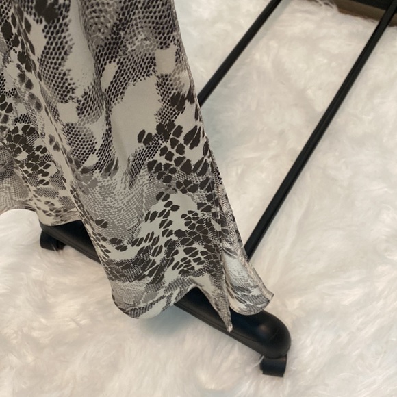 Express Dress - Picture 10 of 10